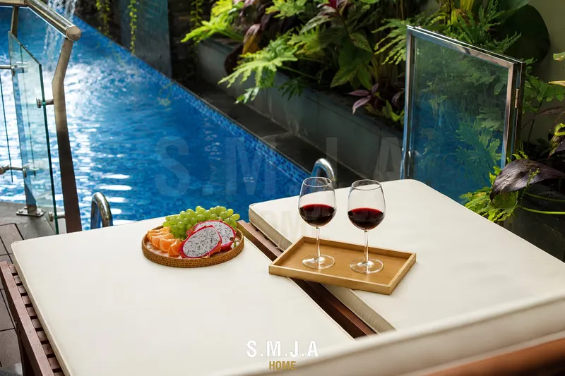 Ghế nghỉ hồ bơi biệt thự Sun Tropical Village Phú Quốc